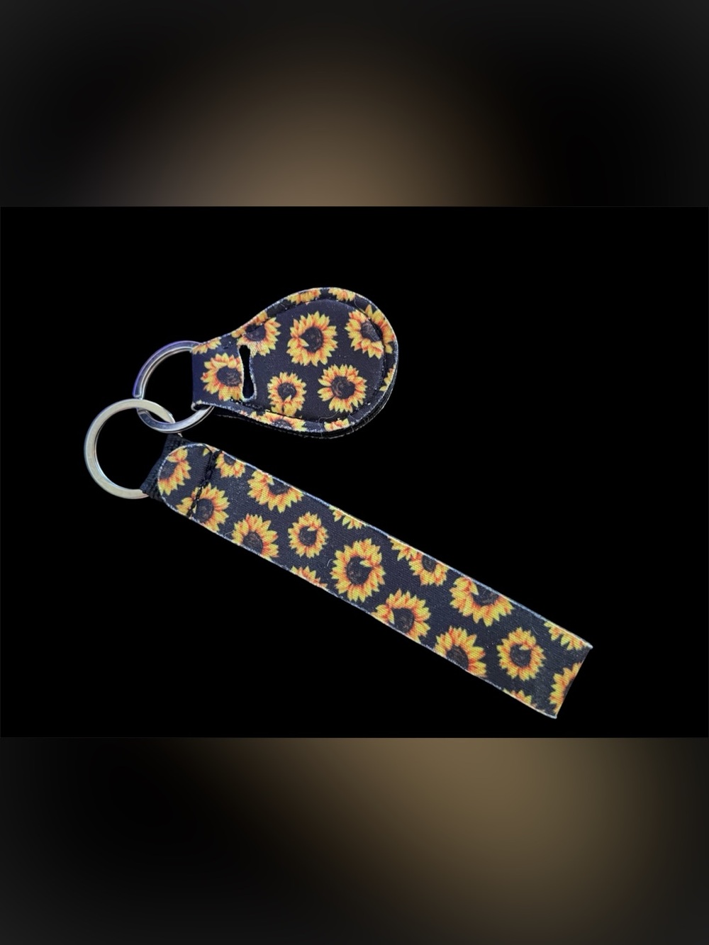 Sunflower wrist Keychain and AirTag holder - Floral Accessory